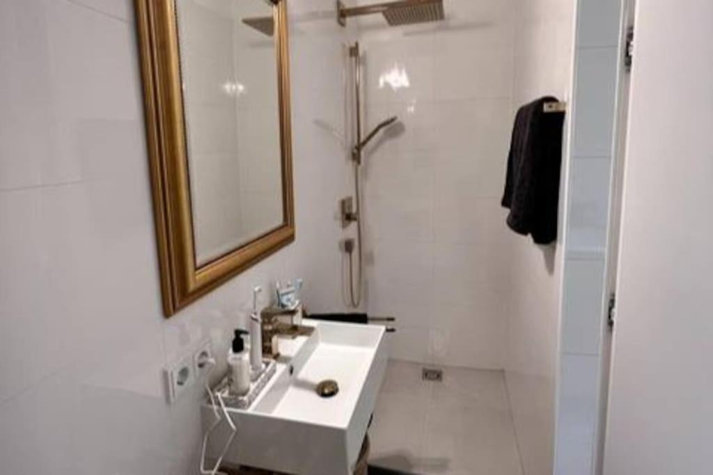 Exclusive Apartement In Historic Center Linz Extérieur photo
